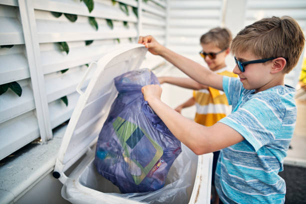 Best Junk Removal and Recycling  in Hustisford, WI