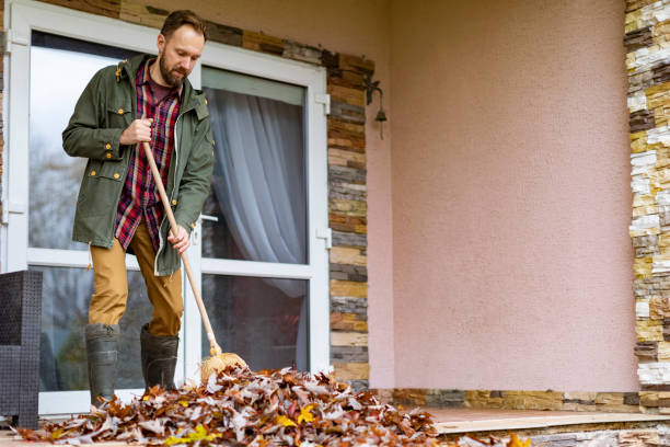 Best Attic Cleanout Services  in Hustisford, WI